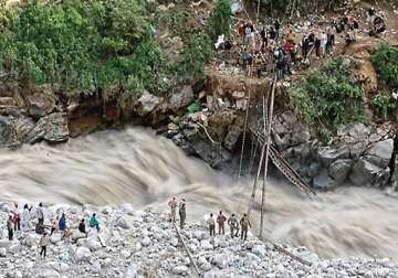 uttarakahand army bridge across alaknanda to hasten rescue