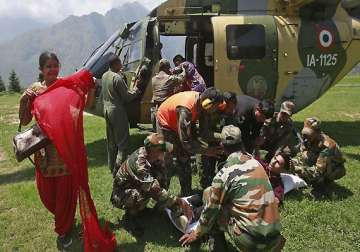 uttarakhand nearly 10 000 evacuated today 22 000 people still stranded death toll may touch 1 000 says cm