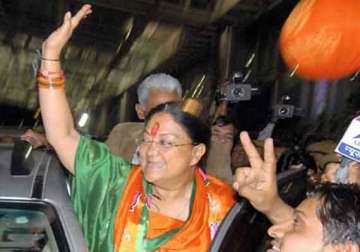 vasundhara raje stakes claim to form government in rajasthan