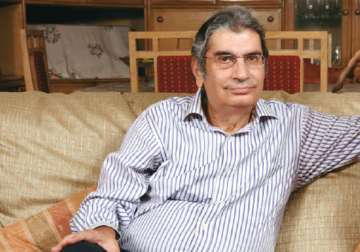 vinod mehta says coterie playing with anna s life