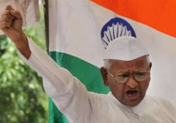 hazare criticised for flogging alcoholics remarks