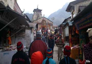 weather clears in uttarakhand pilgrims leave for char dham