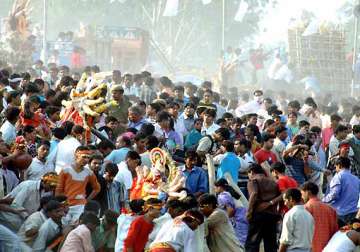 where muslims help hindus celebrate durga puja