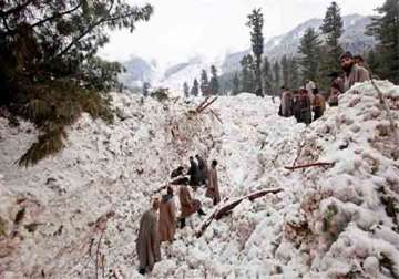 widespread snowfall in north avalanche claims 2 lives in j k