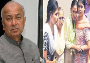 will try to get back sarabjit s body soon shinde to family