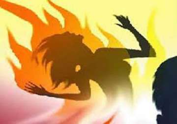 woman sets herself daughters on fire in up village