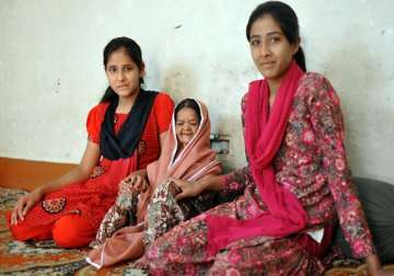 zeenat bi from bhopal is world s oldest dwarf aged 113