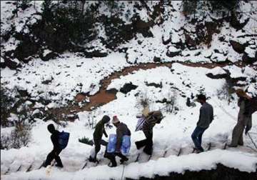 16 army jawans killed in kashmir avalanche 3 missing