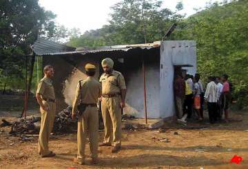 90 arrested in orissa for burning alive 8 persons