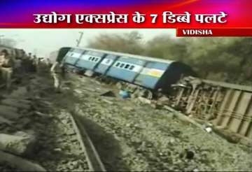 21 injured as train derails in mp