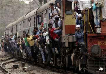 mumbai train chaos claims 3 lives