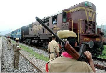 3 killed 40 injured in north bengal train collision