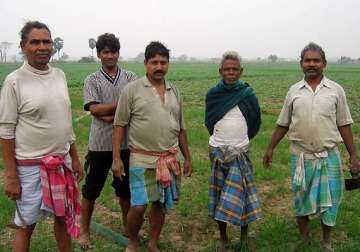 886 applications received from unwilling land owners in singur