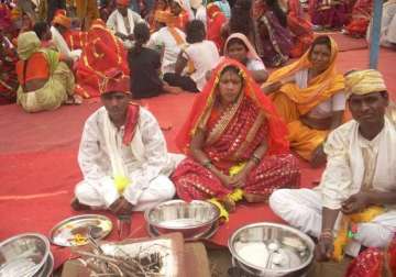 350 brides undergo virginity pregnancy tests before mass marriage in mp