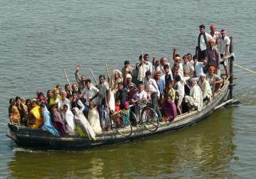 9 children among 10 killed in bihar boat tragedy