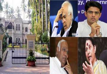 16 ex ministers of upa government served eviction notice to pay 21 lakhs
