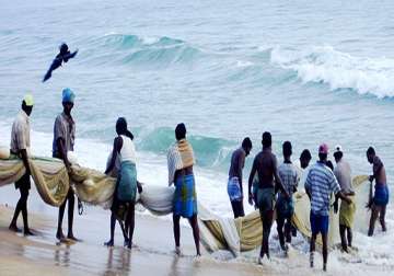 50 fishermen injured as sl naval personnel attack them