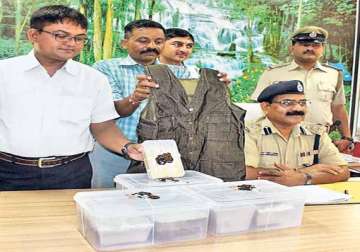 6 kg gold 91 kg silver worth rs 2 cr seized in ahmedabad