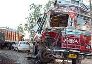 7 killed over 15 injured as truck overturns