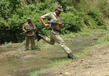 19 militants surrender in manipur