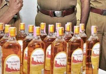 2 persons arrested 10 cartons of smuggled liquor seized from noida