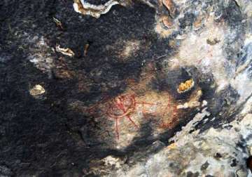 10 000 year old cave paintings in bastar depict aliens ufos