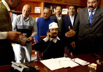 aap rules out forming govt. in delhi congress for fresh polls