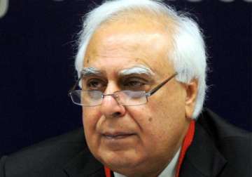 aap to approach poll panel against sibal