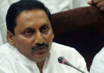 address all issues before dividing andhra says kiran reddy