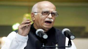 advani campaigns for bjp candidates in west bengal