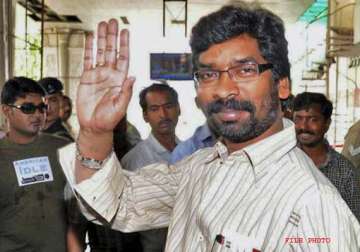 after hooda and chavan jharkhand cm hemant soren booed in modi s meeting today