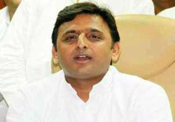 akhilesh discusses third front possibility with naidu