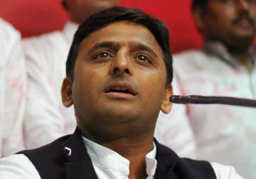 akhilesh promises improvement in law and order