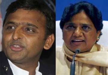 akhilesh attacks mayawati