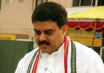 andhra speaker issues notices to 18 congress tdp rebels