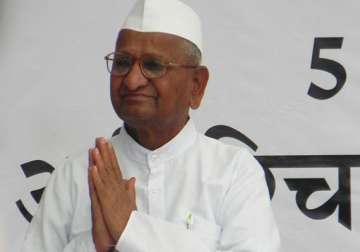 anna hazare most trusted personality in india says survey