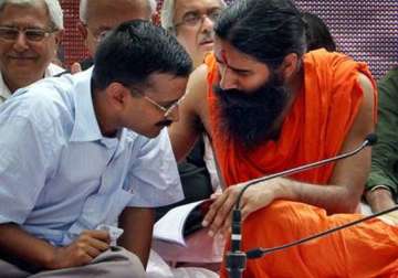 anyone can form political party in minutes ramdev on kejriwal