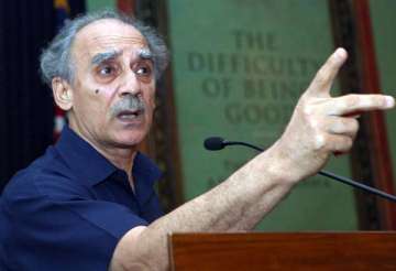 arun shourie openly supports fdi in retail sector