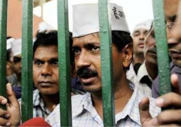 arvind kejriwal supporters released from detention