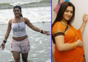 watch interesting pics of actress turned dmk leader khushboo
