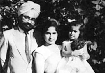 rare pictures of outgoing pm manmohan singh and family