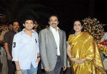 rare pictures of uddhav thackeray and his family