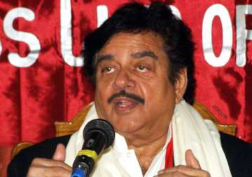 bjp will perform better than speculation in up says shatrughan