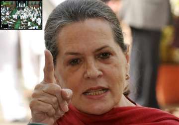 bjp is mocking people of india sonia gandhi tells cong mps