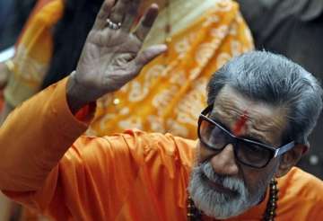 bal thackeray discharged from hospital
