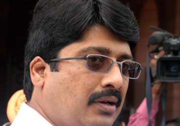 cbi issues notice to former minister raja bhaiyya