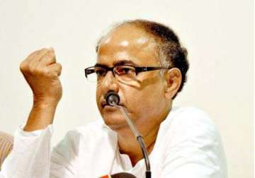 cpi m to take action against idle members in bengal