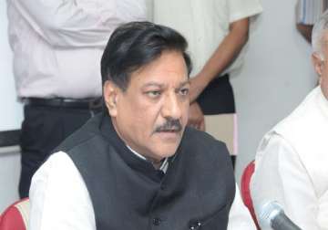 chavan asks opposition to co operate in the budget session