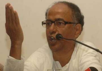 chit fund scam cpi m points at mamata s nephew