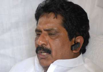 congress mp threatens self immolation if telangana bill tabled